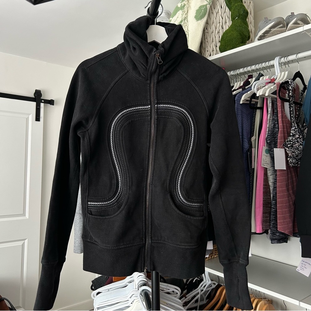 Lulu Black Cuddle Up Jacket EUC Size 6